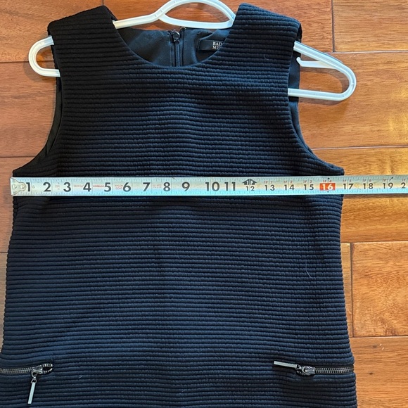 Badgley Mischka Black Sleeveless Dress with zip around the back Size Small - Picture 7 of 8